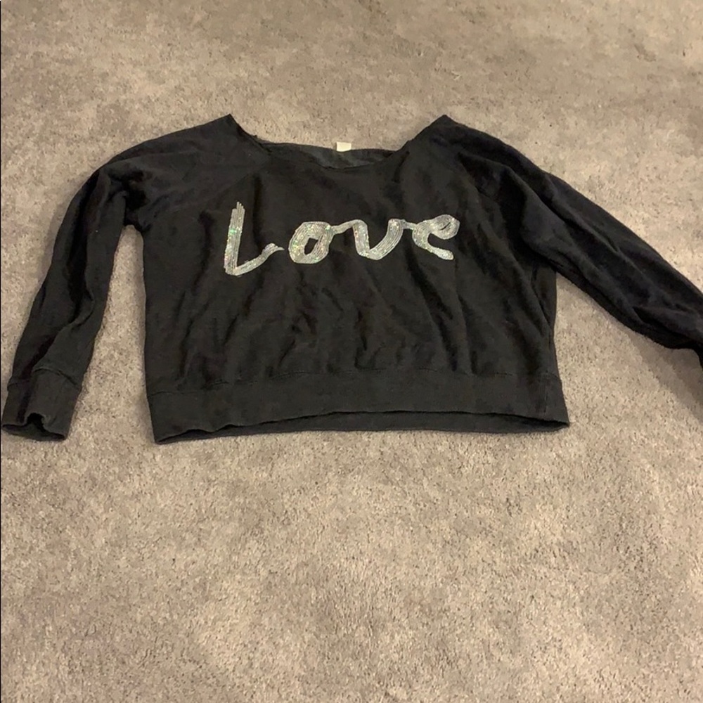 Long sleeve cropped love pullover